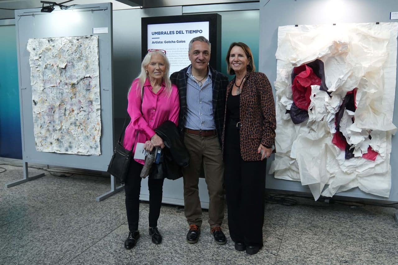 Se inauguró la muestra "Umbrales del Tiempo" del artista georgiano-argentino en la Cámara de Diputados de Argentina